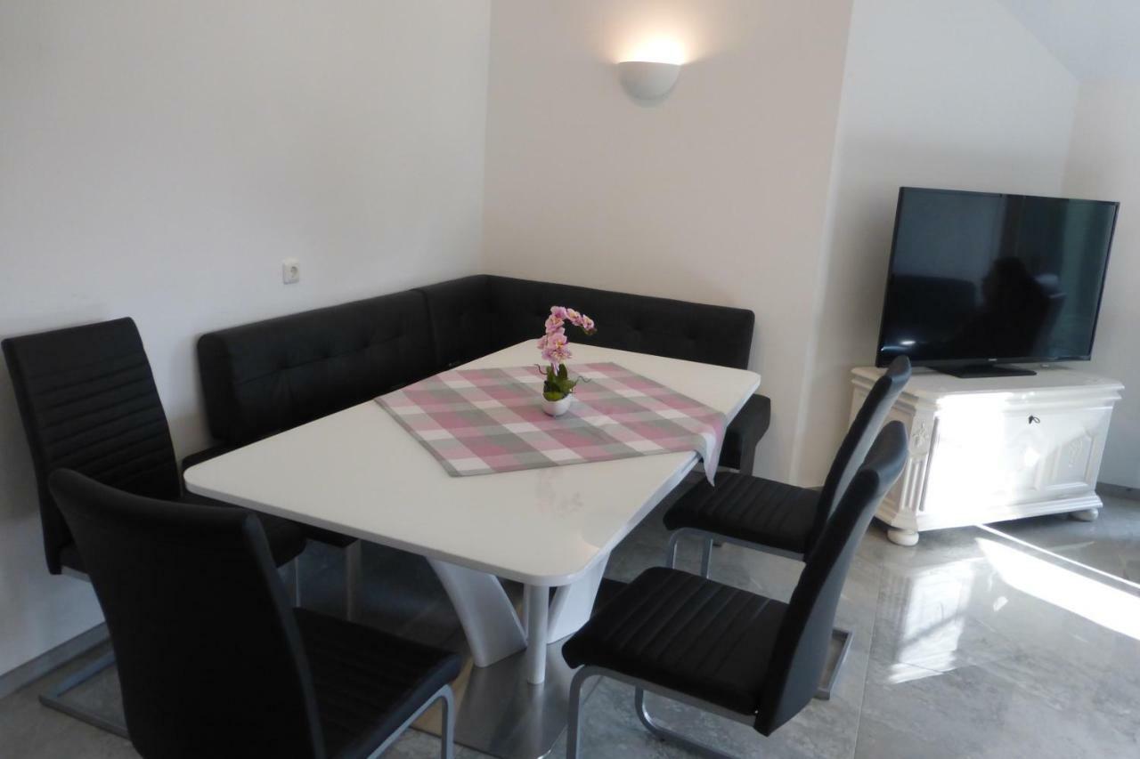 Ferienwohnung Am Groelisbach 罗埃特根 外观 照片